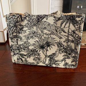 Jacquard weave handbag